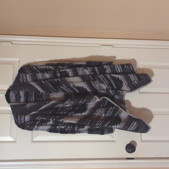 Cardigan - Picture 1 of 4